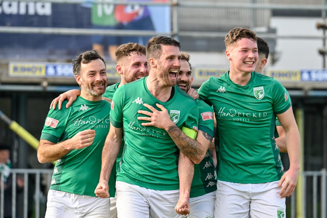 Guernsey 3-1 Binfield: Blitz at end of first-half does the trick